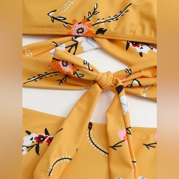 Last one 👙Women's Bikini Set - Criss Cross Bra + High Waisted , 2pc Beachwear - Picture 8 of 15